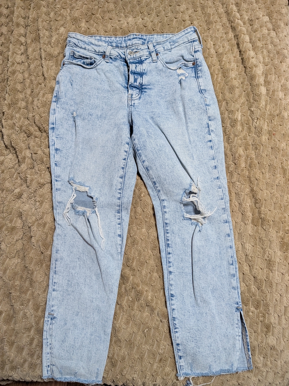 Old Navy Light Wash Ripped Straight Leg Jeans